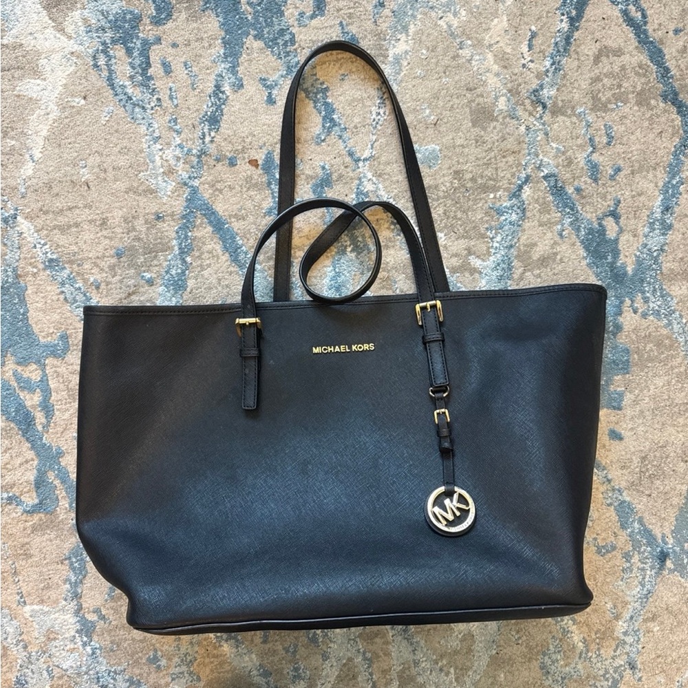 Michael Kors Elegant Black Tote